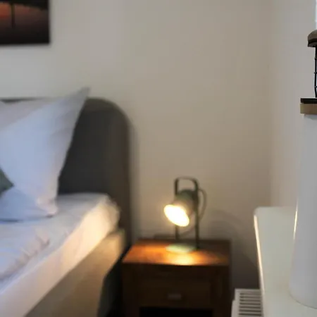 Pier 35 Apartment